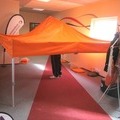 3x3 pop up teltta mahtuu jopa toimistoonkin pystyttämiseksi
